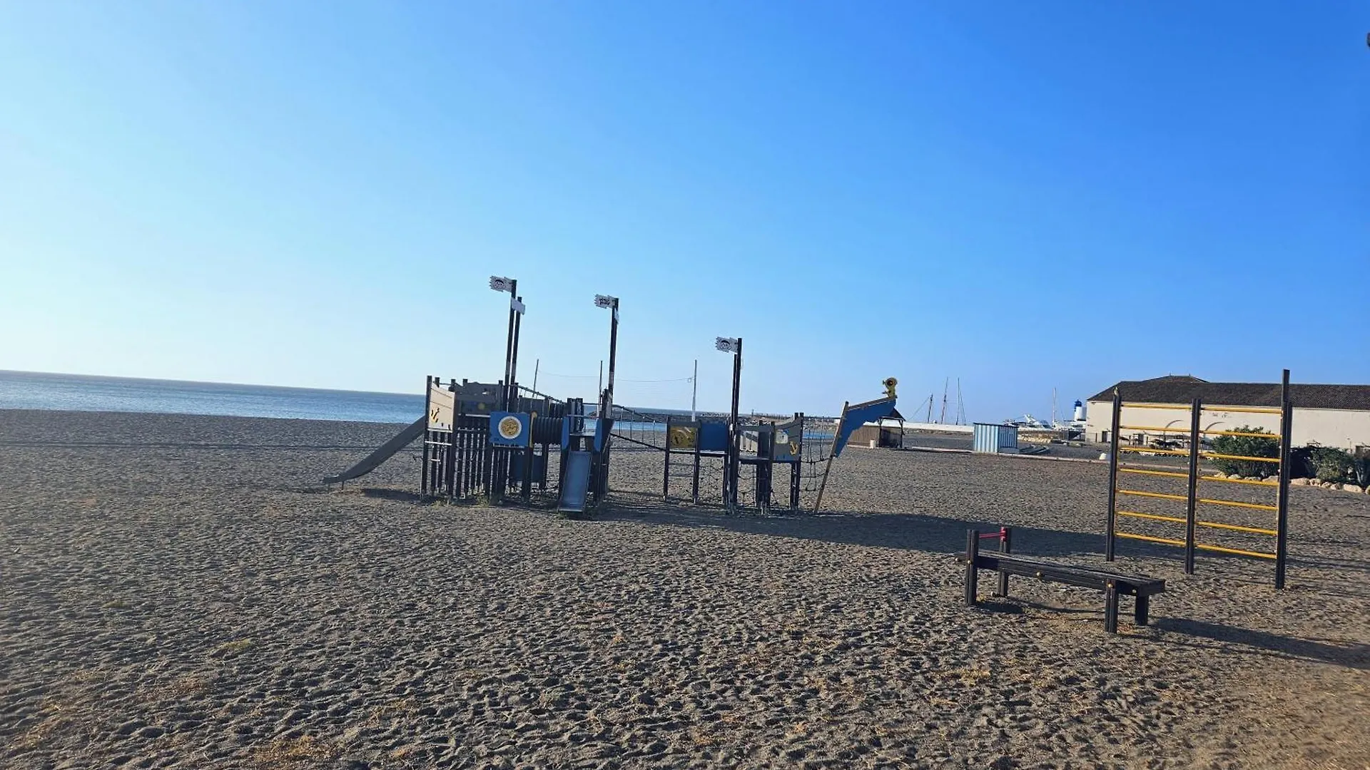 New Build Blue Sunset Duquesa Large 2 Bed Apt Манилва Апартаменты